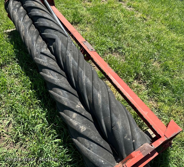 image for item DQ6792 New Holland 116 swather / windrower