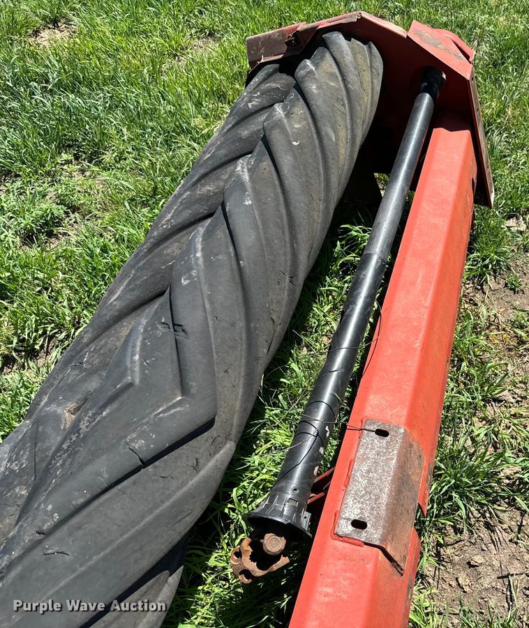 image for item DQ6792 New Holland 116 swather / windrower