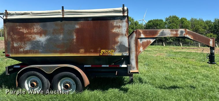 image for item DQ6793 1994 Specialty grain trailer