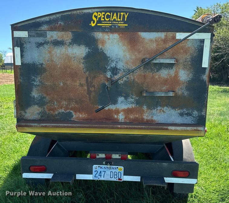 image for item DQ6793 1994 Specialty grain trailer