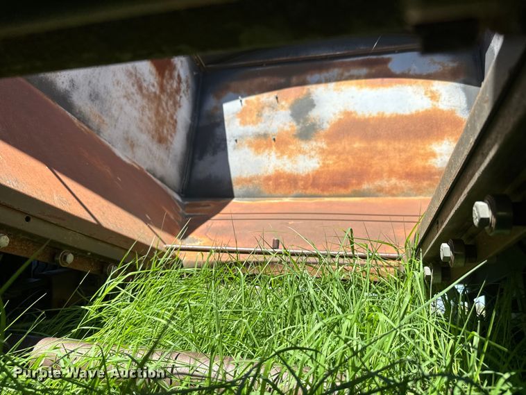 image for item DQ6793 1994 Specialty grain trailer