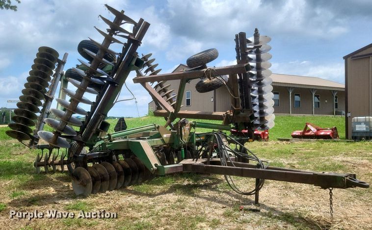 image for item DR4781 John Deere  630 tandem disk