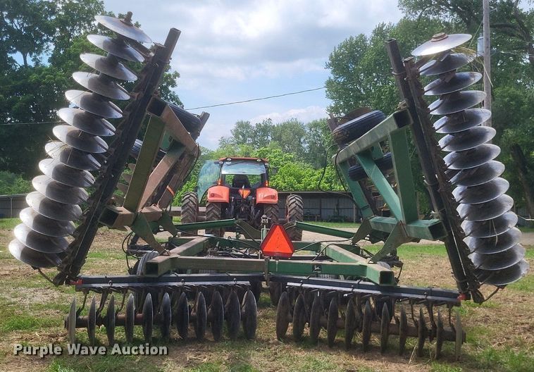 image for item DR4781 John Deere  630 tandem disk
