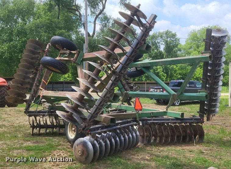 image for item DR4781 John Deere  630 tandem disk