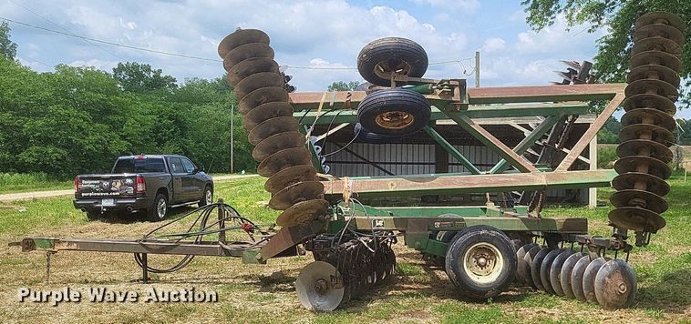 image for item DR4781 John Deere  630 tandem disk