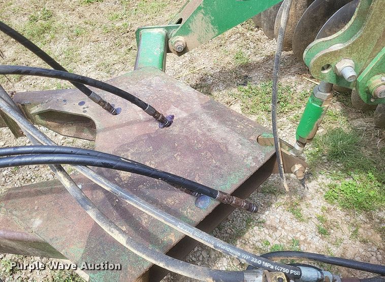 image for item DR4781 John Deere  630 tandem disk