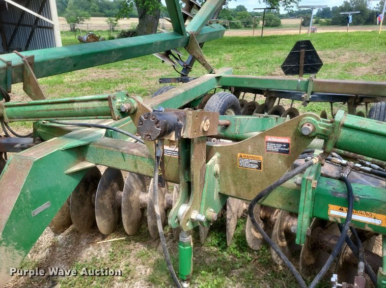 image for item DR4781 John Deere  630 tandem disk
