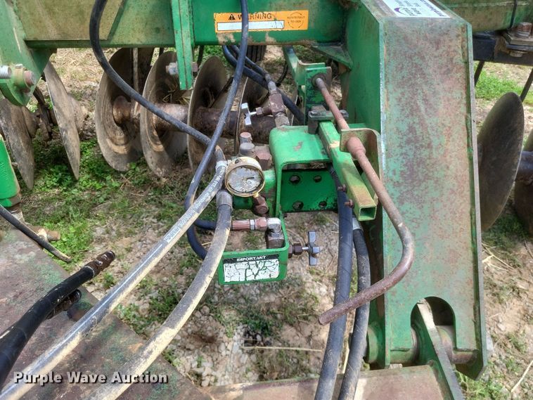 image for item DR4781 John Deere  630 tandem disk