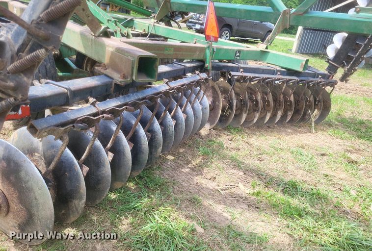 image for item DR4781 John Deere  630 tandem disk