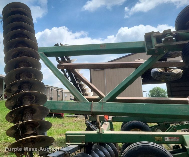 image for item DR4781 John Deere  630 tandem disk