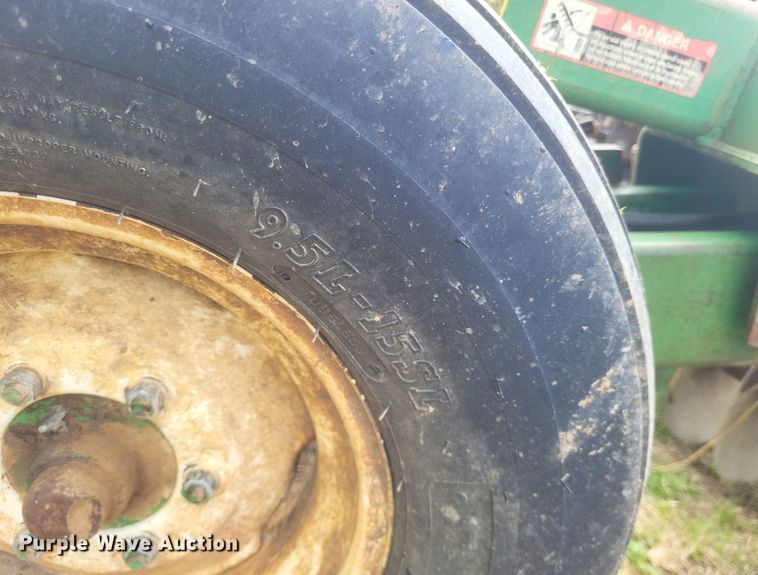 image for item DR4781 John Deere  630 tandem disk