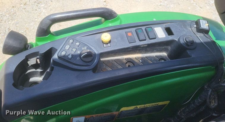 image for item DR4804 2018 John Deere  4044R MFWD tractor