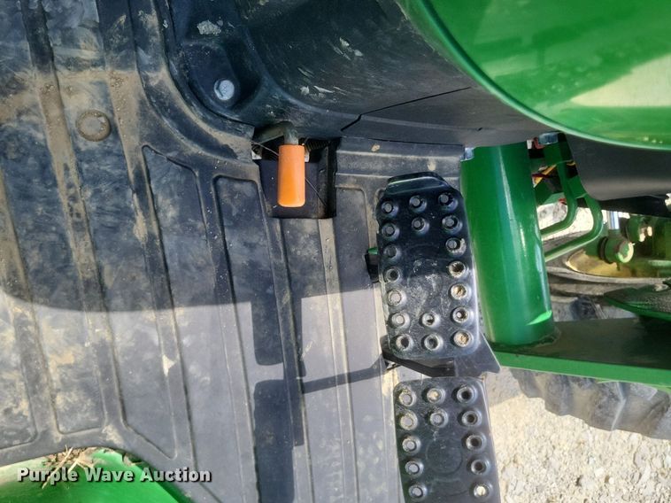 image for item DR4804 2018 John Deere  4044R MFWD tractor