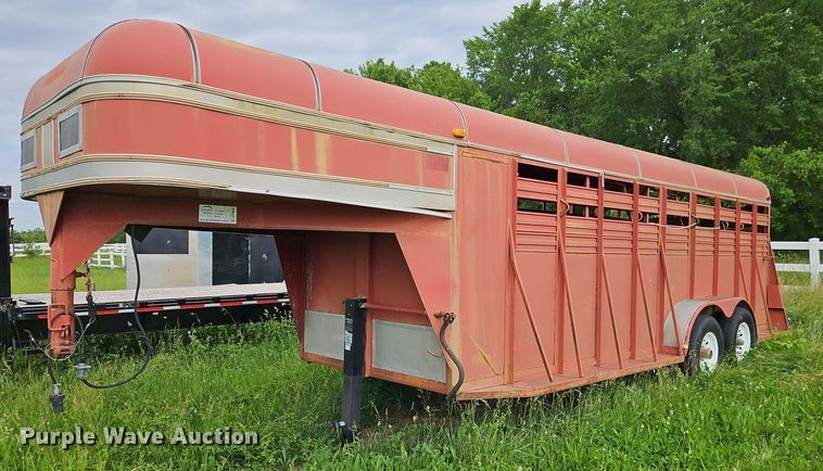 image for item DR8626 2002 Bonanza Trailers G-LT livestock trailer