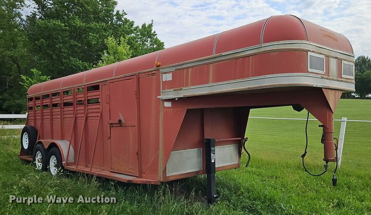 image for item DR8626 2002 Bonanza Trailers G-LT livestock trailer