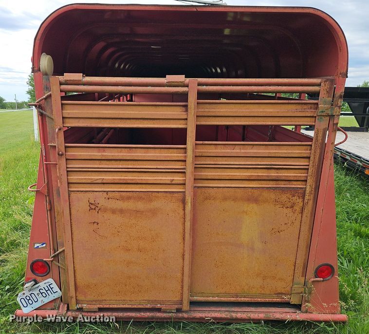 image for item DR8626 2002 Bonanza Trailers G-LT livestock trailer