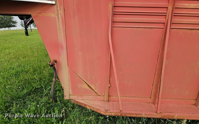 image for item DR8626 2002 Bonanza Trailers G-LT livestock trailer