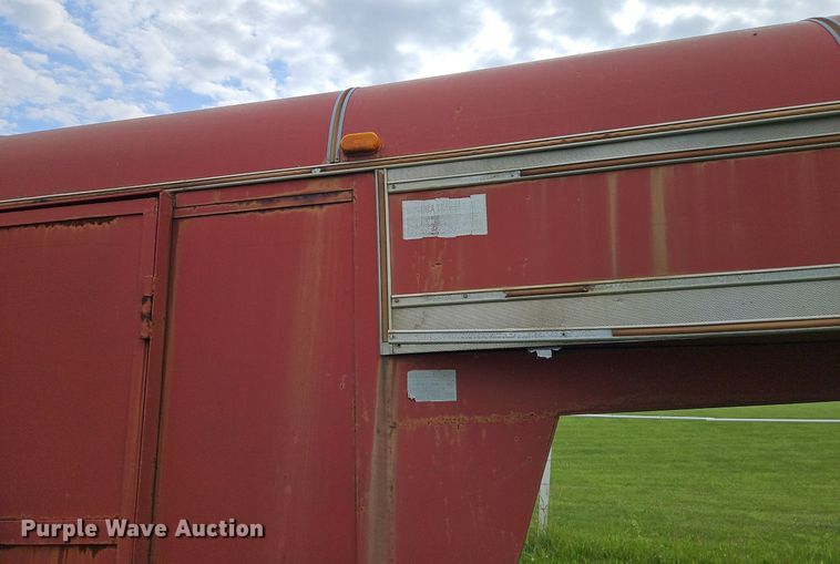 image for item DR8626 2002 Bonanza Trailers G-LT livestock trailer
