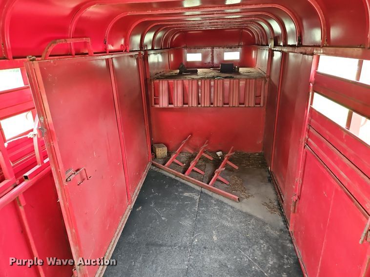 image for item DR8626 2002 Bonanza Trailers G-LT livestock trailer