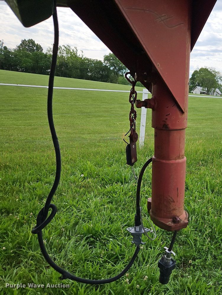 image for item DR8626 2002 Bonanza Trailers G-LT livestock trailer