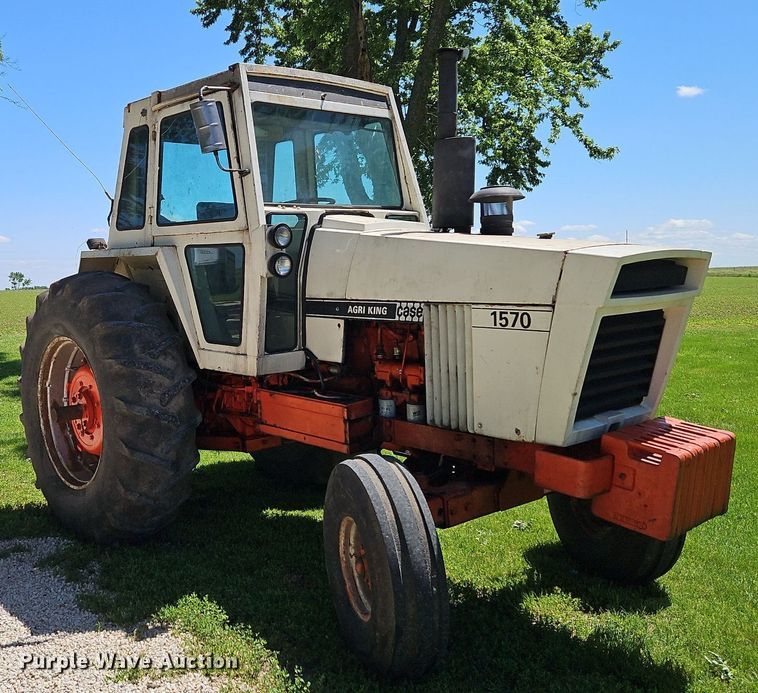 image for item DR8630 1976 Case  1570 tractor