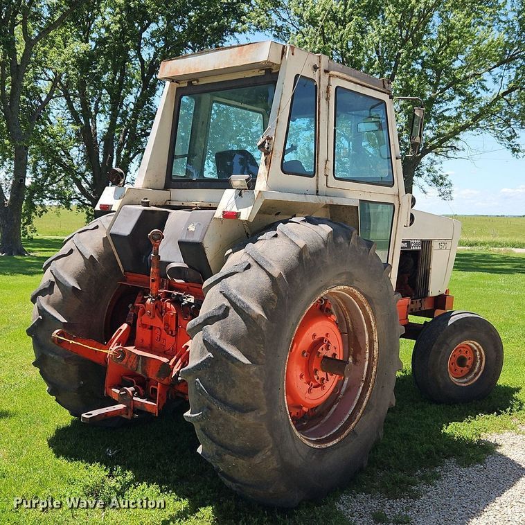 image for item DR8630 1976 Case  1570 tractor