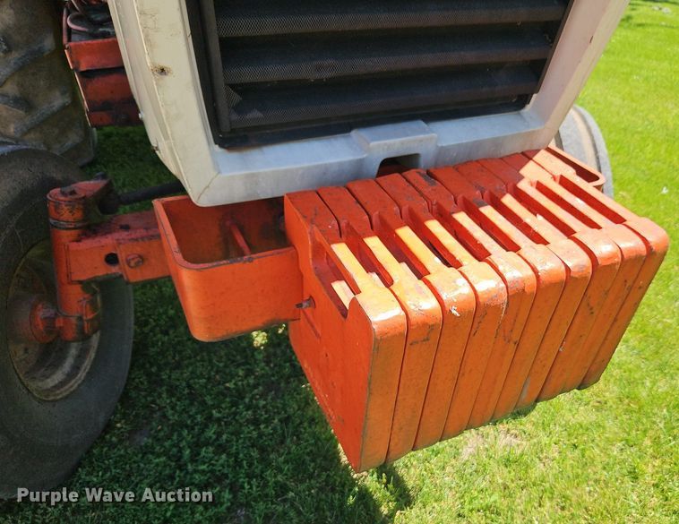 image for item DR8630 1976 Case  1570 tractor