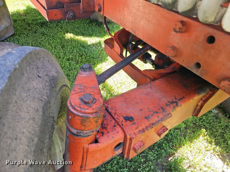 image for item DR8630 1976 Case  1570 tractor