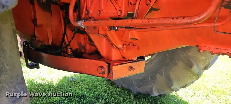 image for item DR8630 1976 Case  1570 tractor