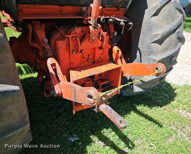 image for item DR8630 1976 Case  1570 tractor