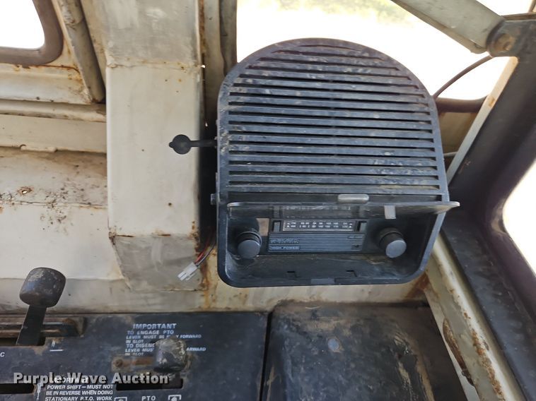 image for item DR8630 1976 Case  1570 tractor