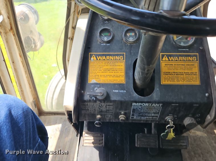 image for item DR8630 1976 Case  1570 tractor