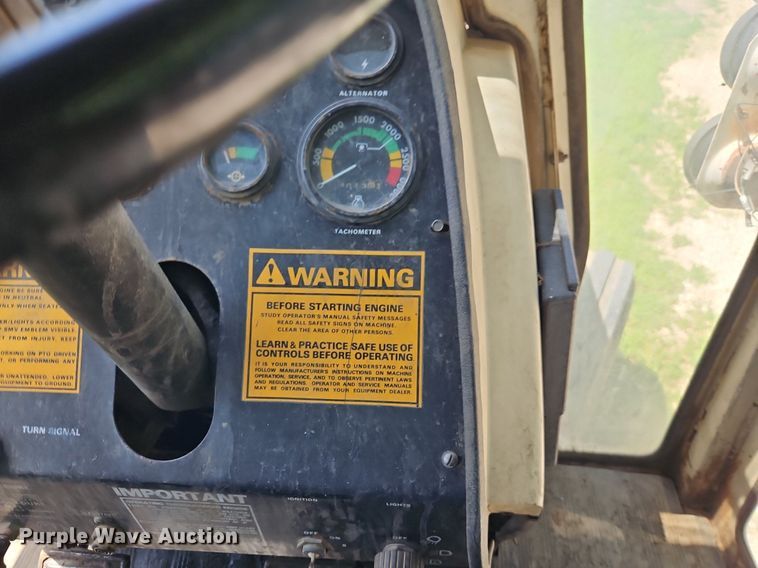 image for item DR8630 1976 Case  1570 tractor