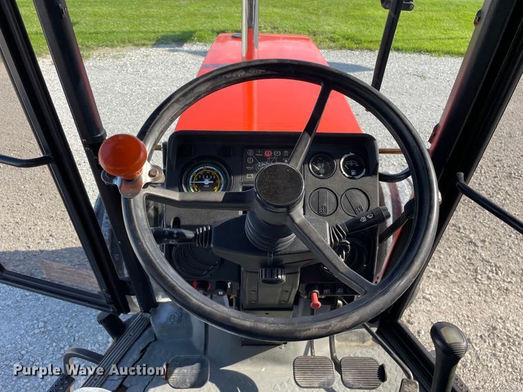 image for item DS5550 1991 AGCO ALLIS  6690 tractor