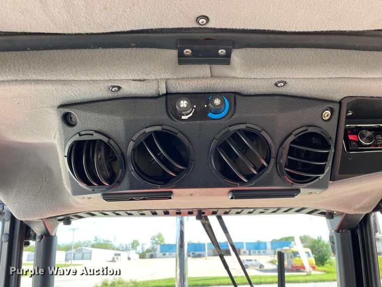 image for item DS5550 1991 AGCO ALLIS  6690 tractor