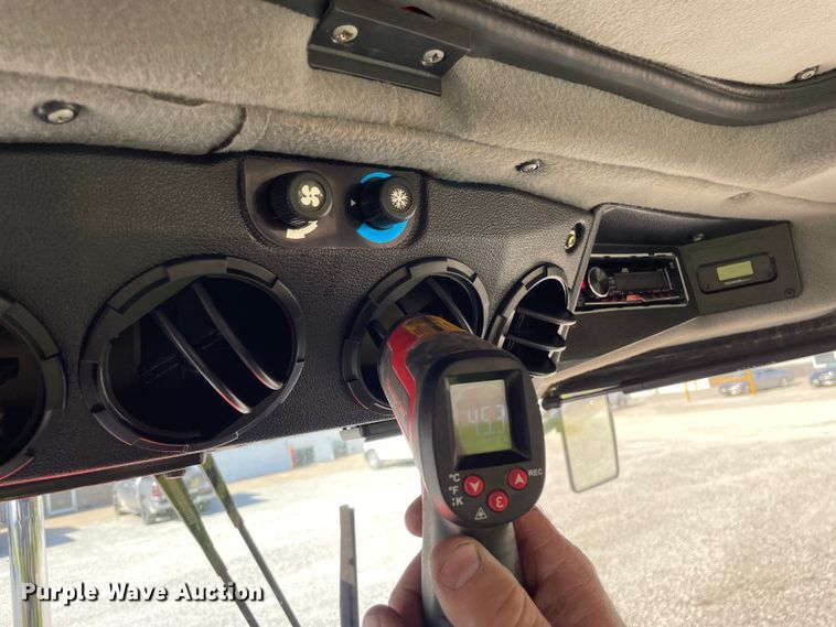 image for item DS5550 1991 AGCO ALLIS  6690 tractor