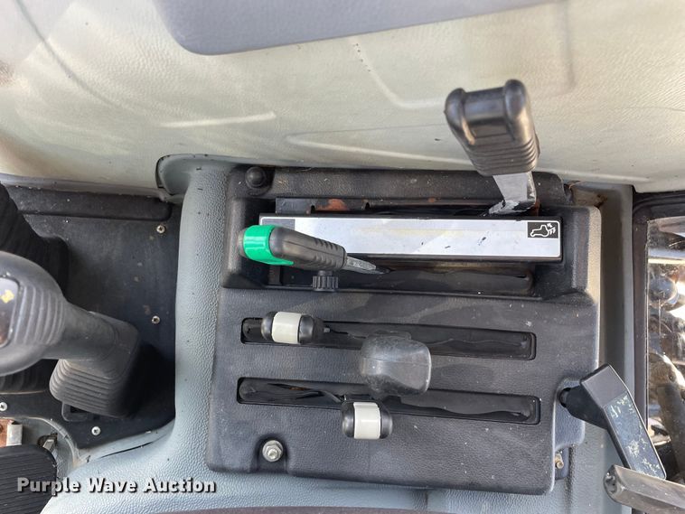 image for item DS5550 1991 AGCO ALLIS  6690 tractor