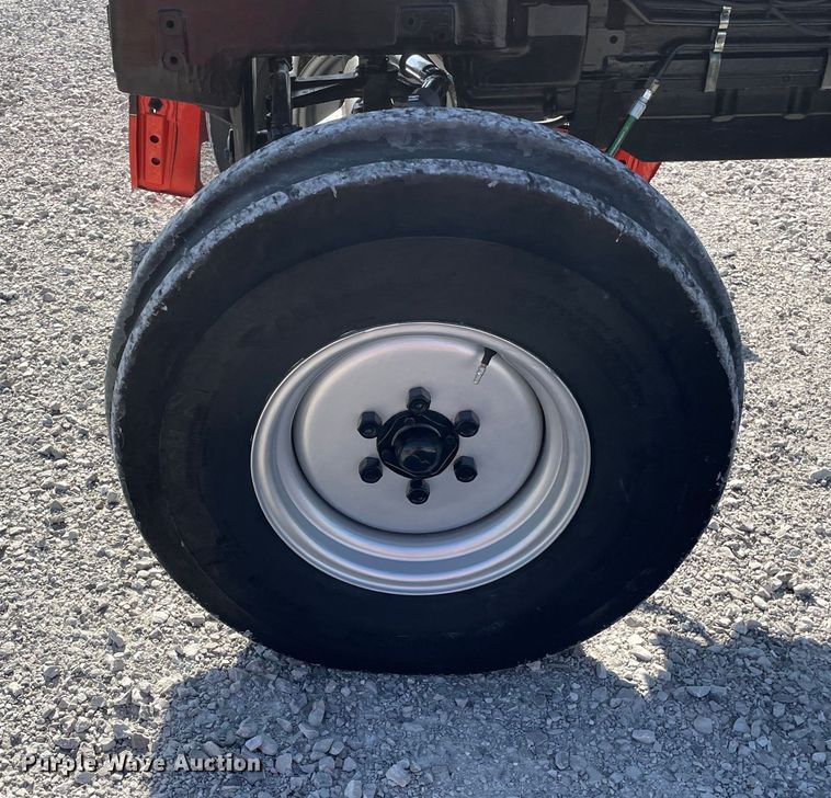 image for item DS5550 1991 AGCO ALLIS  6690 tractor