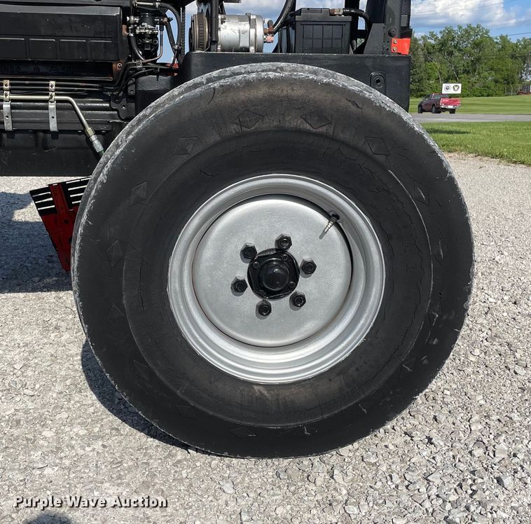 image for item DS5550 1991 AGCO ALLIS  6690 tractor