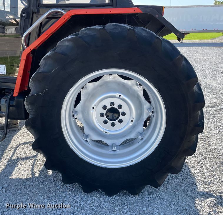 image for item DS5550 1991 AGCO ALLIS  6690 tractor