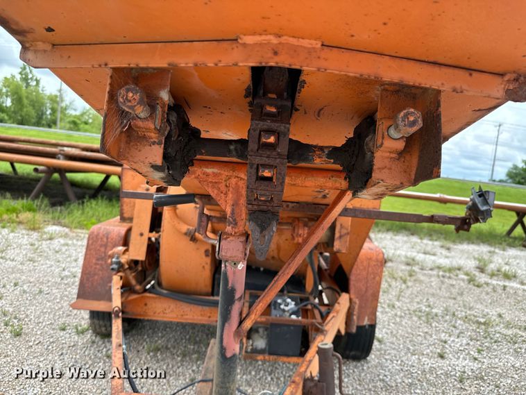 image for item DX0547 The Finn  MSD-24 straw blower