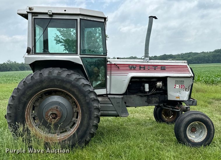 image for item DX0588 White Field Boss 2-105 tractor