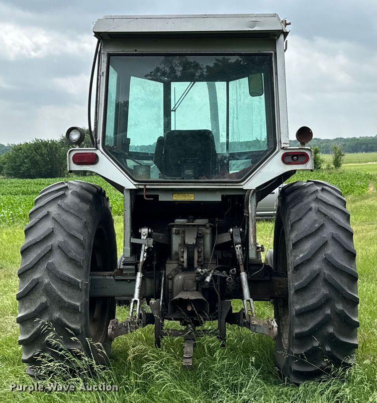image for item DX0588 White Field Boss 2-105 tractor