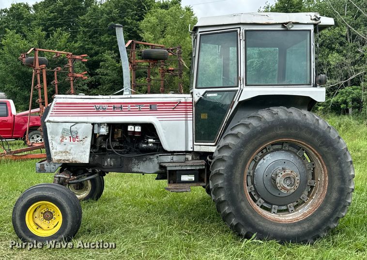 image for item DX0588 White Field Boss 2-105 tractor