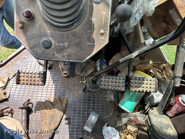 image for item DX0588 White Field Boss 2-105 tractor