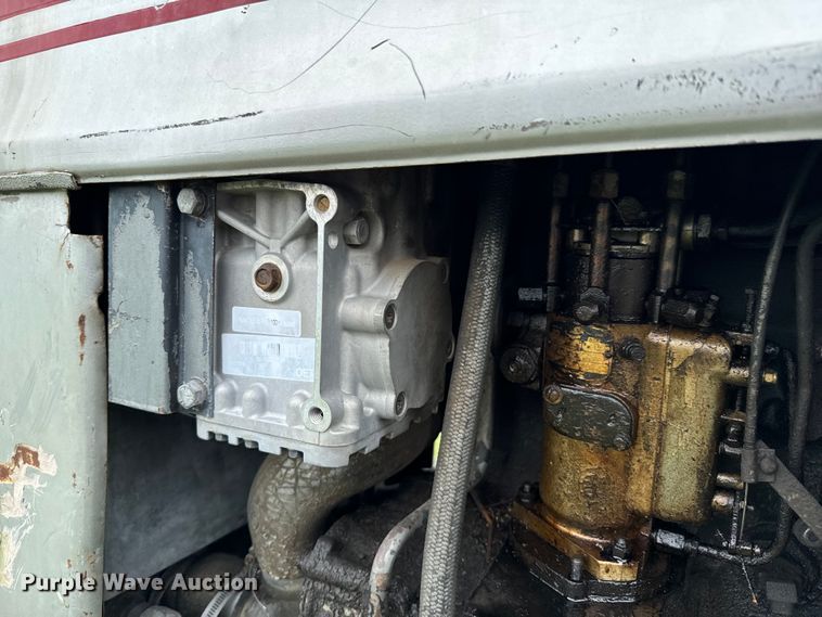 image for item DX0588 White Field Boss 2-105 tractor