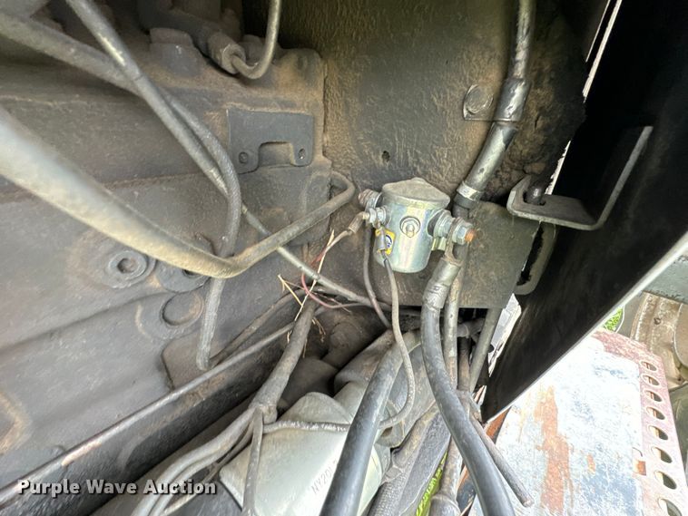 image for item DX0588 White Field Boss 2-105 tractor