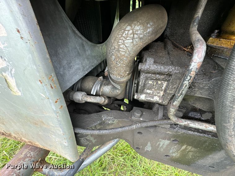 image for item DX0588 White Field Boss 2-105 tractor