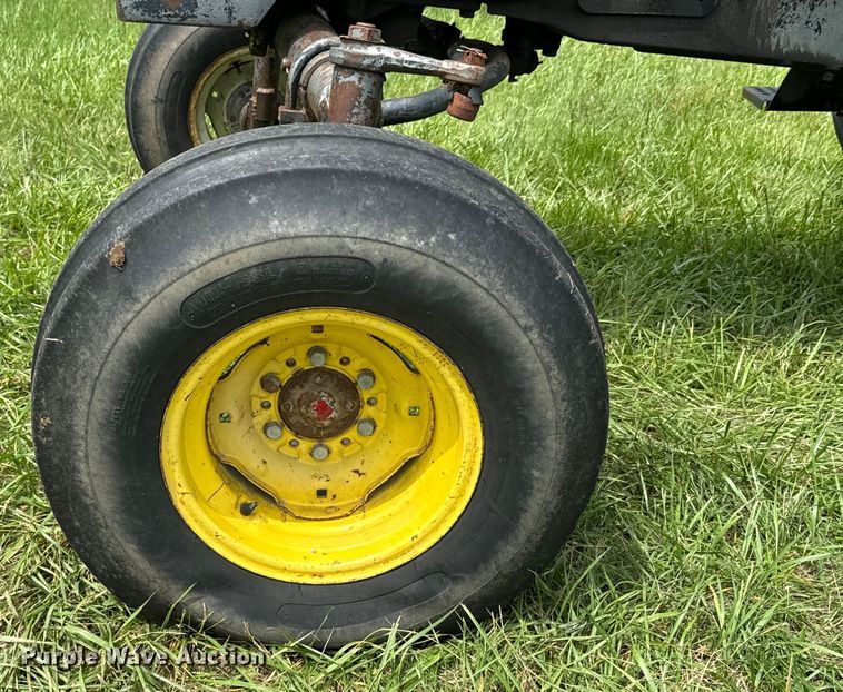 image for item DX0588 White Field Boss 2-105 tractor