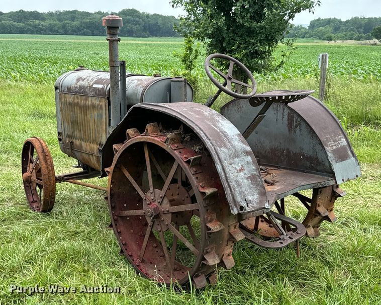 image for item DX0590 McCormick-Deering tractor